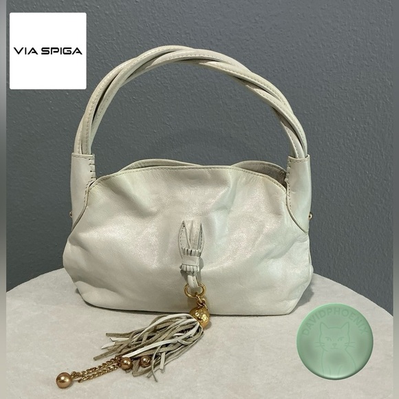 Via Spiga Handbags - VIA SPIGA White Leather Shoulder Bag w/ Tassel, Dust Bag & Authencity Certificat